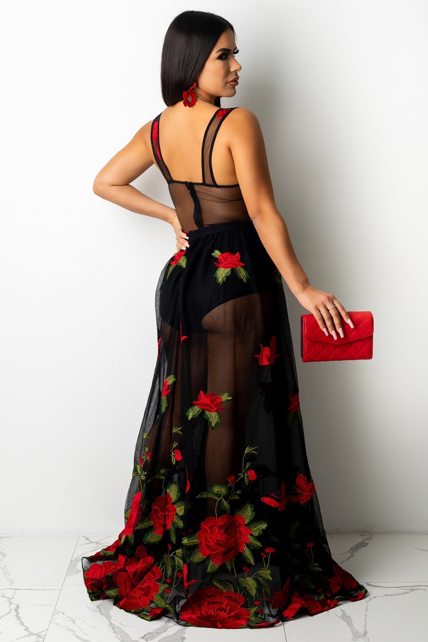 2023 nueva venta caliente 50% de descuentoEmbroidered Red Rose See Through Prom Vestidos Maxi