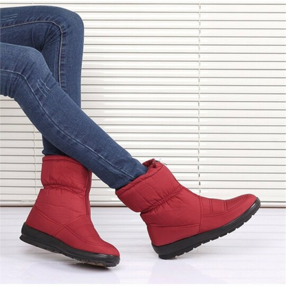 Vendita natalizia con sconti del 50% sugli stivali da neve impermeabili da donna